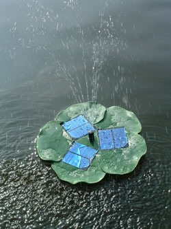 Chelsea Solar Lily Fountain